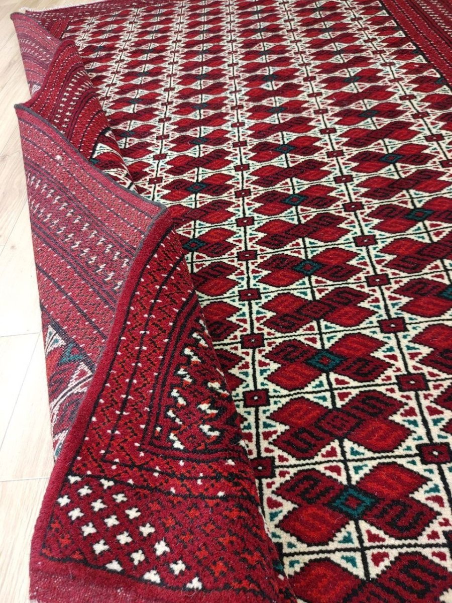 画像10: 新品 ペルシャ 部族絨毯 トルクメン 235 x 155 cm 縦2.3m 横1.5m 3.4㎡ ~2帖 2-3人掛けソファ センターテーブル サイズ ウール 手織り ハンドメイド トライバル ラグ カーペット 幾何学模様 民族柄 赤 白 黒 生成り色 MAR474-235155Z032 (10)