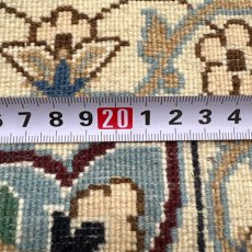 画像16: 新品 ペルシャ 絨毯 ナイン 産 9la ノーラー 縦2.5m 横1.5m 3.8㎡ 〜3.5帖程度 リビング ダイニング 2-3人掛けソファ サイズ 250 x 154 cm ウール 手織り ラグ 敷物 カーペット メダリオン 緑 グリーン 生成り アイボリー ベージュ MA459-Z208-250154Z067 (16)