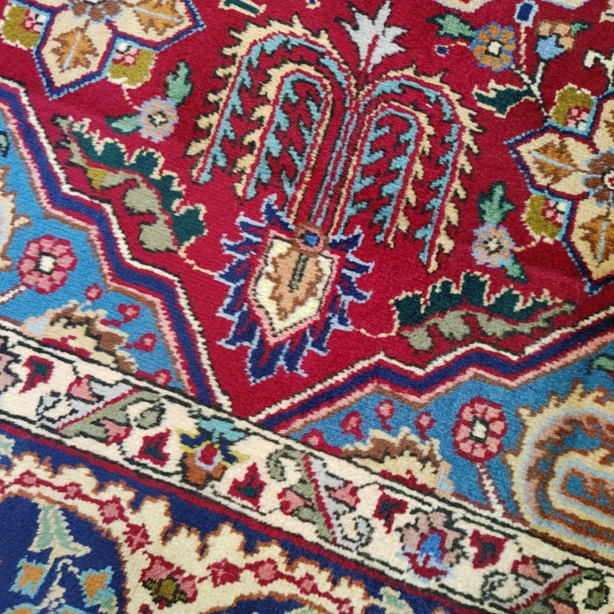 画像11: 良品 ペルシャ 絨毯 タブリーズ 縦3.4m 横2.5m 8.6㎡ 〜9帖 リビング ダイニング 大判 サイズ 345 x 250 cm 天然 ウール 手織り トライバル ラグ 敷物 マット カーペット メダリオン ヴィンテージ ビンテージ 中古品に抵抗のある方にもお勧めです 赤 MAA664-345250Z060 (11)