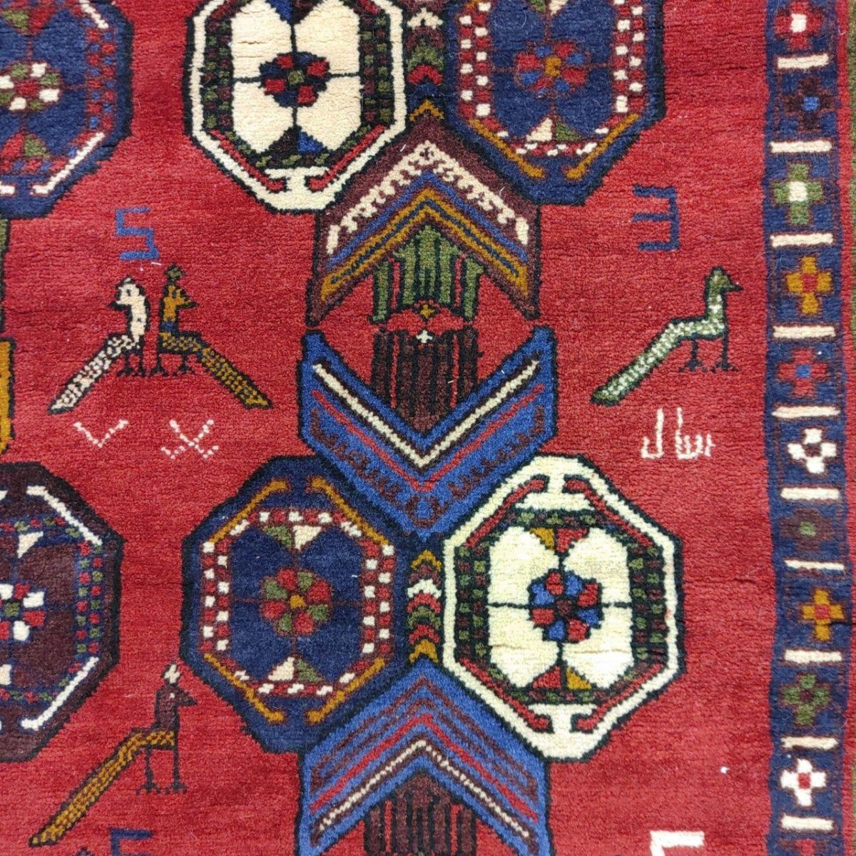 画像6: 良品 ペルシャ 部族絨毯 シールジャン 縦2.3m 横1.5m 3.4㎡ 〜3.5帖程度 リビング ダイニング 2〜3人掛けソファ センターテーブル サイズ 230 x 155 cm ウール 手織り トライバル ラグ 敷物 マット カーペット 幾何学模様 ヘイバトルー柄 ヴィンテージ ビンテージ  赤 レッド 紺 ネイビー MAR430-230155Z030 (6)