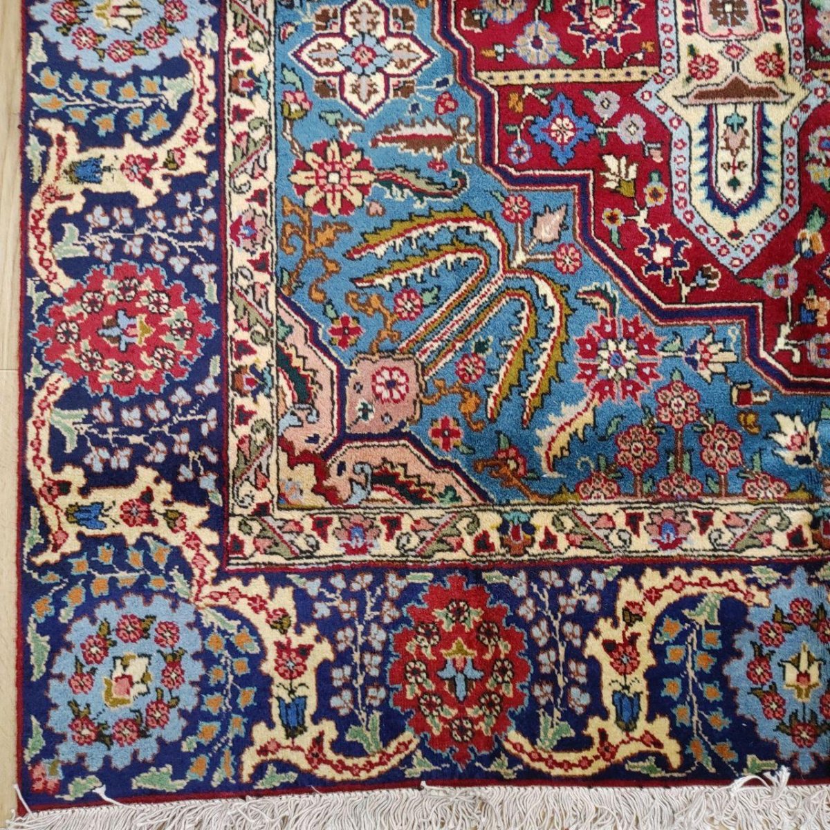 画像5: 良品 ペルシャ 絨毯 タブリーズ 縦3.4m 横2.5m 8.6㎡ 〜9帖 リビング ダイニング 大判 サイズ 345 x 250 cm 天然 ウール 手織り トライバル ラグ 敷物 マット カーペット メダリオン ヴィンテージ ビンテージ 中古品に抵抗のある方にもお勧めです 赤 MAA664-345250Z060 (5)