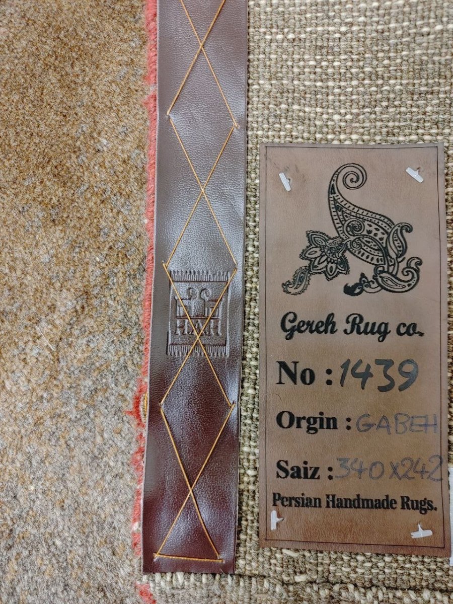 画像18: 新品 ペルシャ ギャッベ 縦3.4m 横2.4m 8.1㎡ 〜9帖程度 リビング ダイニング 大判サイズ 340 × 240 cm 肉厚 天然 ウール ギャベ 手織り ハンドメイド ラグ 絨毯 カーペット リビングダイニングルームやベッドサイドに 生成り グレー プレーン シンプル MA442-1439-340240Z050 (18)