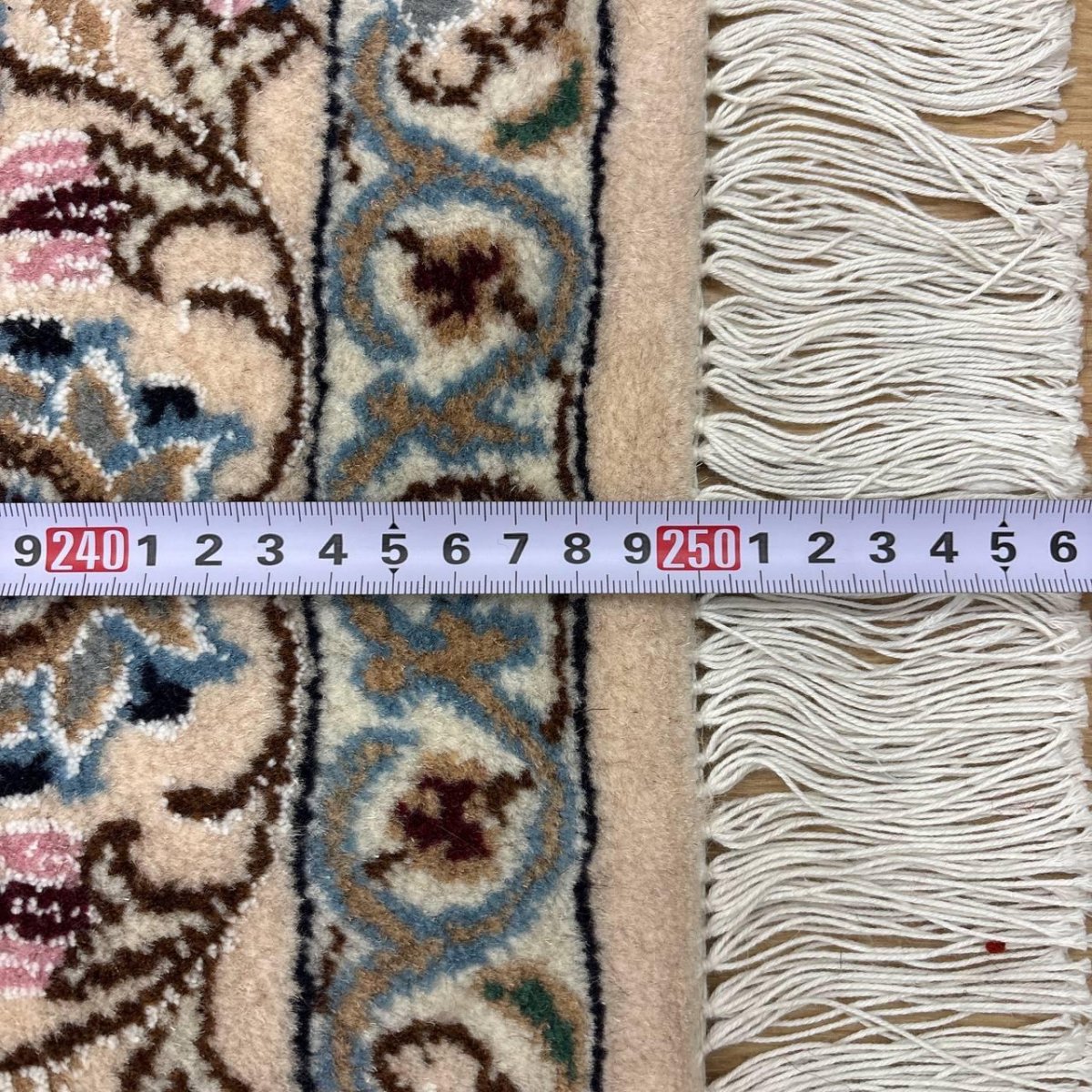 画像12: 新品 ペルシャ 絨毯 ナイン 産 9la ノーラー 縦2.5m 横1.5m 3.8㎡ 〜3.5帖程度 リビング ダイニング 2-3人掛けソファ サイズ 250 x 154 cm ウール 手織り ラグ 敷物 カーペット メダリオン 緑 グリーン 生成り アイボリー ベージュ MA459-Z208-250154Z067 (12)