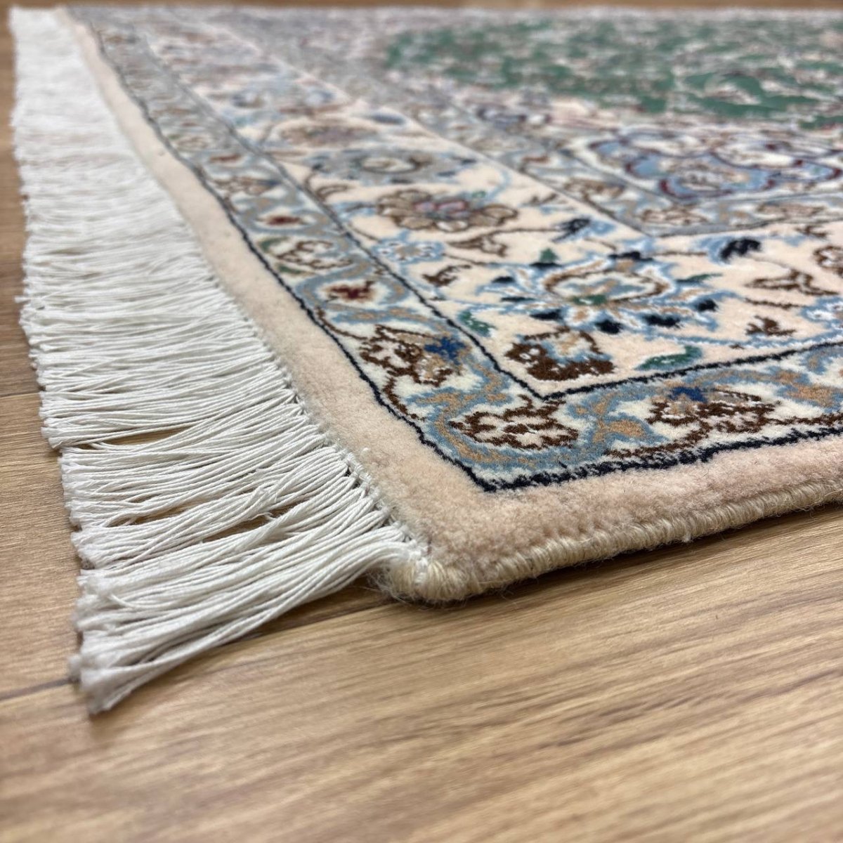 画像6: 新品 ペルシャ 絨毯 ナイン 産 9la ノーラー 縦2.5m 横1.5m 3.8㎡ 〜3.5帖程度 リビング ダイニング 2-3人掛けソファ サイズ 250 x 154 cm ウール 手織り ラグ 敷物 カーペット メダリオン 緑 グリーン 生成り アイボリー ベージュ MA459-Z208-250154Z067 (6)