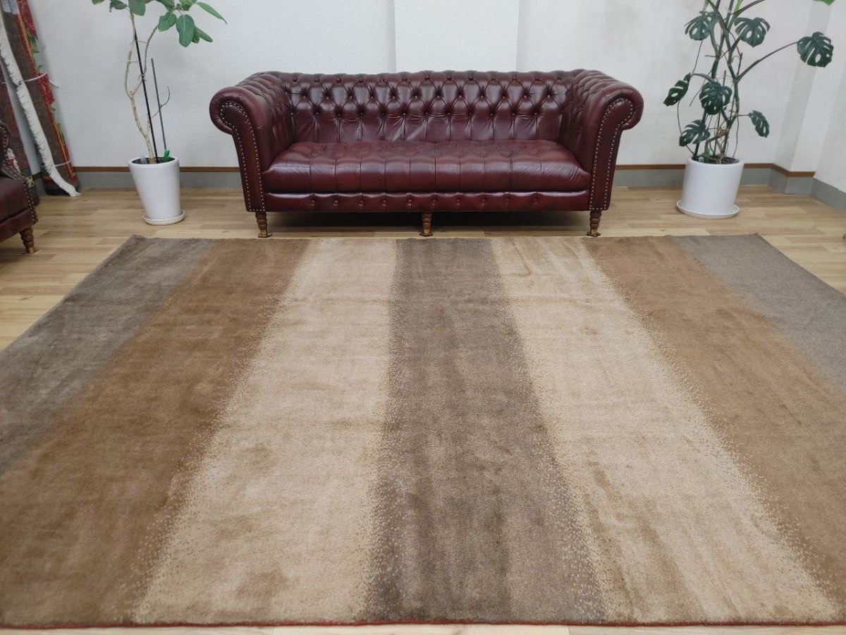 画像1: 新品 ペルシャ ギャッベ 縦3.4m 横2.4m 8.1㎡ 〜9帖程度 リビング ダイニング 大判サイズ 340 × 240 cm 肉厚 天然 ウール ギャベ 手織り ハンドメイド ラグ 絨毯 カーペット リビングダイニングルームやベッドサイドに 生成り グレー プレーン シンプル MA442-1439-340240Z050 (1)