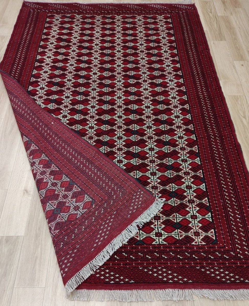 画像14: 新品 ペルシャ 部族絨毯 トルクメン 235 x 155 cm 縦2.3m 横1.5m 3.4㎡ ~2帖 2-3人掛けソファ センターテーブル サイズ ウール 手織り ハンドメイド トライバル ラグ カーペット 幾何学模様 民族柄 赤 白 黒 生成り色 MAR474-235155Z032 (14)