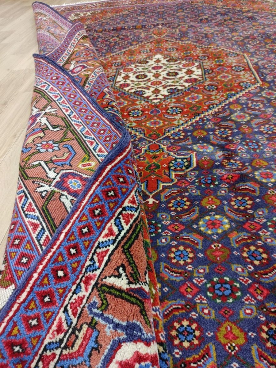 画像16: 良品 ペルシャ 絨毯 タブリーズ 縦2.9m 横1.9m 6㎡ 〜6帖 リビング ダイニング 3人掛けソファ コーナーソファ 大判 サイズ 292 x 195 cm 天然 ウール 手織り トライバル ラグ 敷物 マット カーペット メダリオン ヴィンテージ ビンテージ 中古品に抵抗のある方にもお勧めです 赤 MAA667-292195Z040 (16)