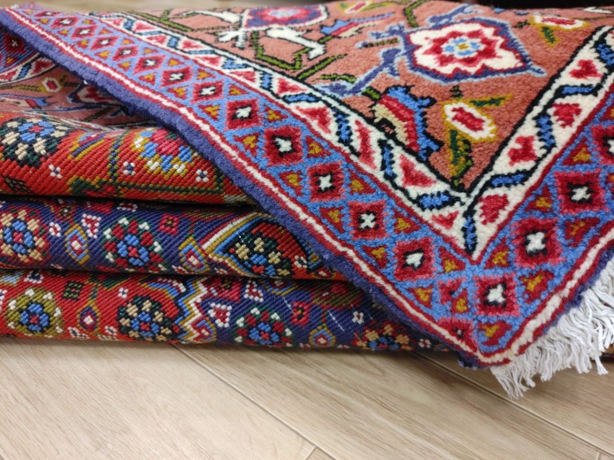 画像17: 良品 ペルシャ 絨毯 タブリーズ 縦2.9m 横1.9m 6㎡ 〜6帖 リビング ダイニング 3人掛けソファ コーナーソファ 大判 サイズ 292 x 195 cm 天然 ウール 手織り トライバル ラグ 敷物 マット カーペット メダリオン ヴィンテージ ビンテージ 中古品に抵抗のある方にもお勧めです 赤 MAA667-292195Z040 (17)