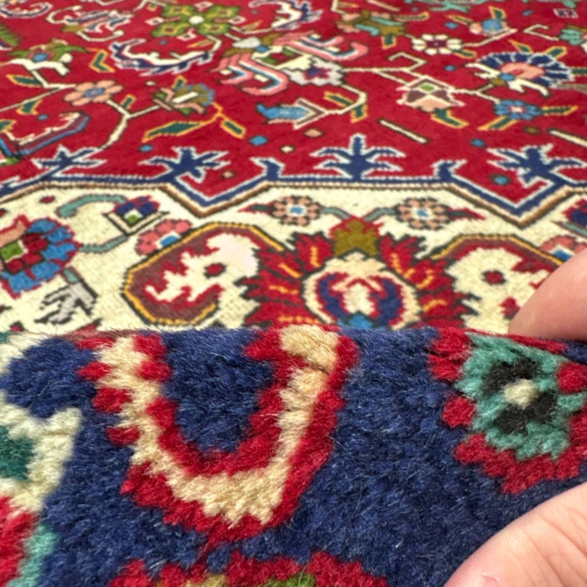 画像11: 良品 ペルシャ 絨毯 タブリーズ 縦3.5m 横2.5m 8.7㎡ 〜9帖 リビング ダイニング 大判 サイズ 350 x 251 cm 天然 ウール 手織り トライバル ラグ 敷物 マット カーペット メダリオン ヴィンテージ ビンテージ 中古品に抵抗のある方にもお勧めです 赤 MA456-A711-350251Z053 (11)