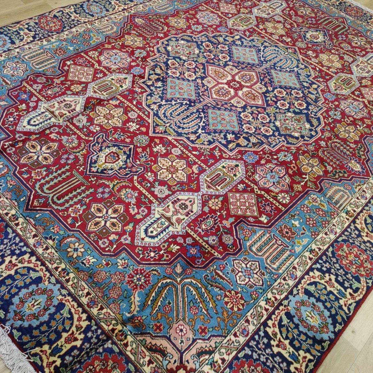 画像13: 良品 ペルシャ 絨毯 タブリーズ 縦3.4m 横2.5m 8.6㎡ 〜9帖 リビング ダイニング 大判 サイズ 345 x 250 cm 天然 ウール 手織り トライバル ラグ 敷物 マット カーペット メダリオン ヴィンテージ ビンテージ 中古品に抵抗のある方にもお勧めです 赤 MAA664-345250Z060 (13)