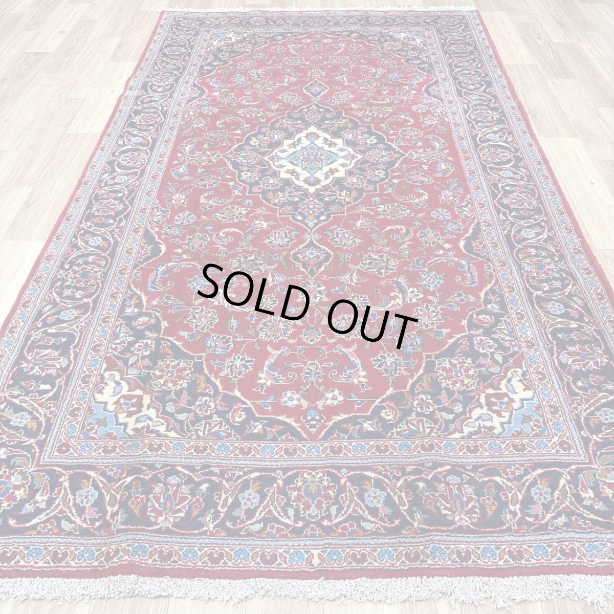 画像2: 良品 ペルシャ 絨毯 カシャーン 産  縦2.8m 横1.5m 4.2㎡ 〜5帖程度 リビング ダイニング 3人掛けソファ コーナーソファ サイズ 280 x 150 cm 天然 手織り ラグ 敷物 カーペット メダリオン 赤 濃紺 ヴィンテージ ビンテージ MA460-A671-280152Z030 (2)