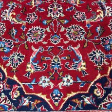 画像9: 良品 ペルシャ 絨毯 カシャーン 産  縦2.8m 横1.5m 4.2㎡ 〜5帖程度 リビング ダイニング 3人掛けソファ コーナーソファ サイズ 280 x 150 cm 天然 手織り ラグ 敷物 カーペット メダリオン 赤 濃紺 ヴィンテージ ビンテージ MA460-A671-280152Z030 (9)