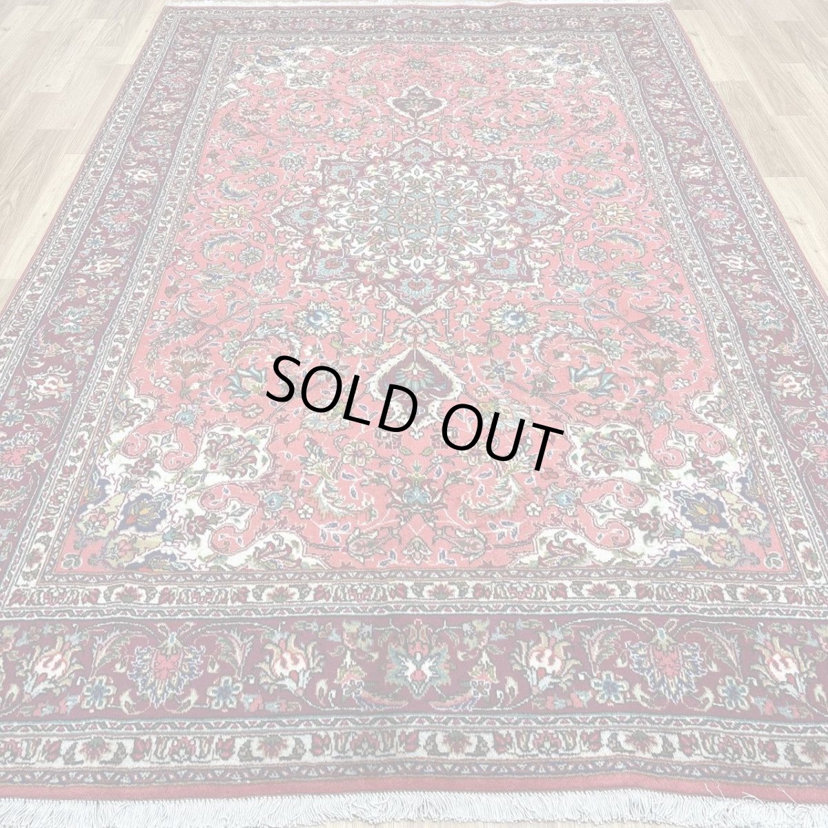 画像2: 良品 ペルシャ 絨毯 タブリーズ 縦3.3m 横2.0m 6.6㎡ 〜7帖 リビング ダイニング 3人掛けソファ コーナーソファ 大判 サイズ 303 x 199 cm 天然 ウール 手織り トライバル ラグ 敷物 マット カーペット メダリオン 中古品に抵抗のある方にもお勧めです 赤 ピンク 茜色 MA462-AD642-303199Z058 (2)