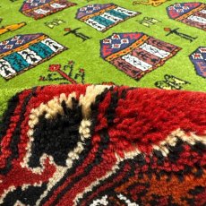 画像9: 新品 ペルシャ 部族絨毯 トルクメン 160 x 109 cm 縦1.6m 横1.1m 1.76㎡ ~1帖 2-3人掛けソファ センターテーブル サイズ ウール 手織り ハンドメイド トライバル ラグ カーペット 幾何学模様 民族柄 赤 緑 生成り色 MA461Z205-160109Z020 (9)
