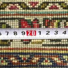 画像17: 良品 ペルシャ 絨毯 タブリーズ 縦3.3m 横2.0m 6.6㎡ 〜7帖 リビング ダイニング 3人掛けソファ コーナーソファ 大判 サイズ 303 x 199 cm 天然 ウール 手織り トライバル ラグ 敷物 マット カーペット メダリオン 中古品に抵抗のある方にもお勧めです 赤 ピンク 茜色 MA462-AD642-303199Z058 (17)