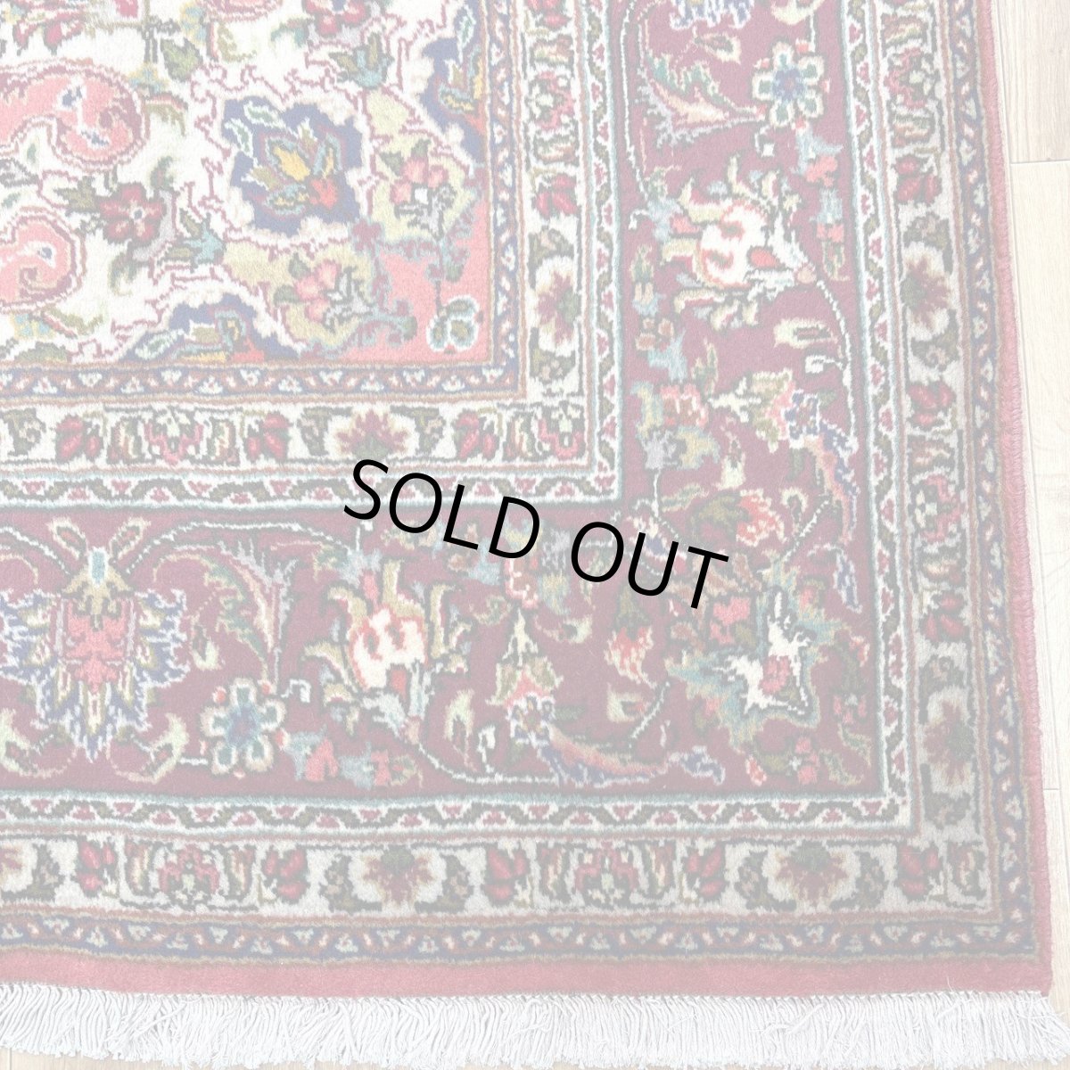 画像5: 良品 ペルシャ 絨毯 タブリーズ 縦3.3m 横2.0m 6.6㎡ 〜7帖 リビング ダイニング 3人掛けソファ コーナーソファ 大判 サイズ 303 x 199 cm 天然 ウール 手織り トライバル ラグ 敷物 マット カーペット メダリオン 中古品に抵抗のある方にもお勧めです 赤 ピンク 茜色 MA462-AD642-303199Z058 (5)