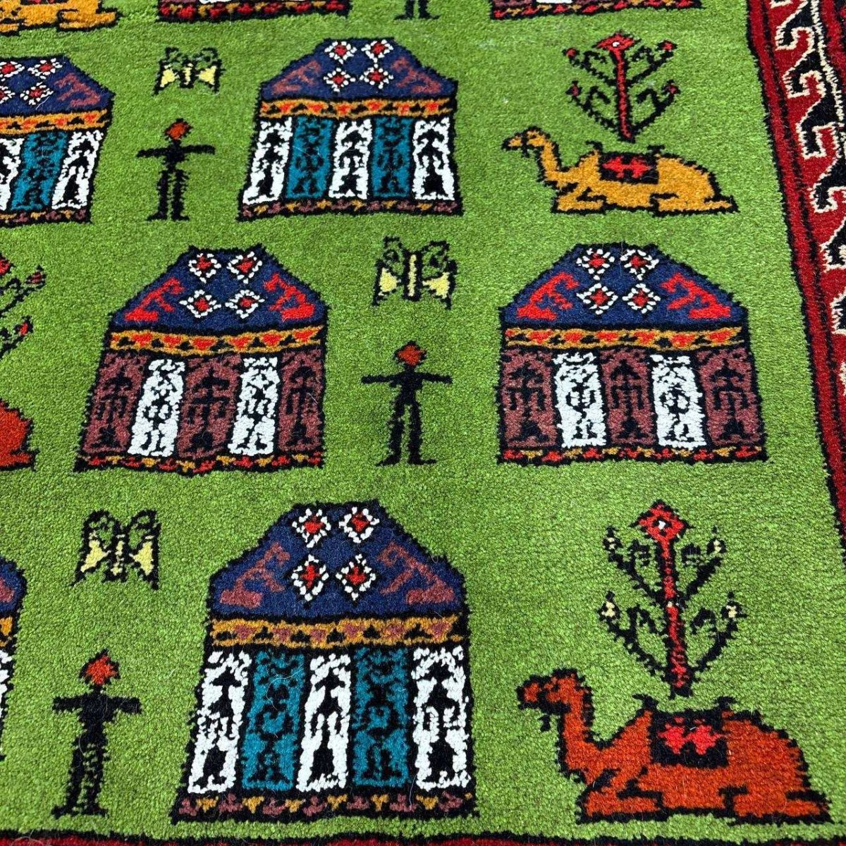 画像7: 新品 ペルシャ 部族絨毯 トルクメン 160 x 109 cm 縦1.6m 横1.1m 1.76㎡ ~1帖 2-3人掛けソファ センターテーブル サイズ ウール 手織り ハンドメイド トライバル ラグ カーペット 幾何学模様 民族柄 赤 緑 生成り色 MA461Z205-160109Z020 (7)