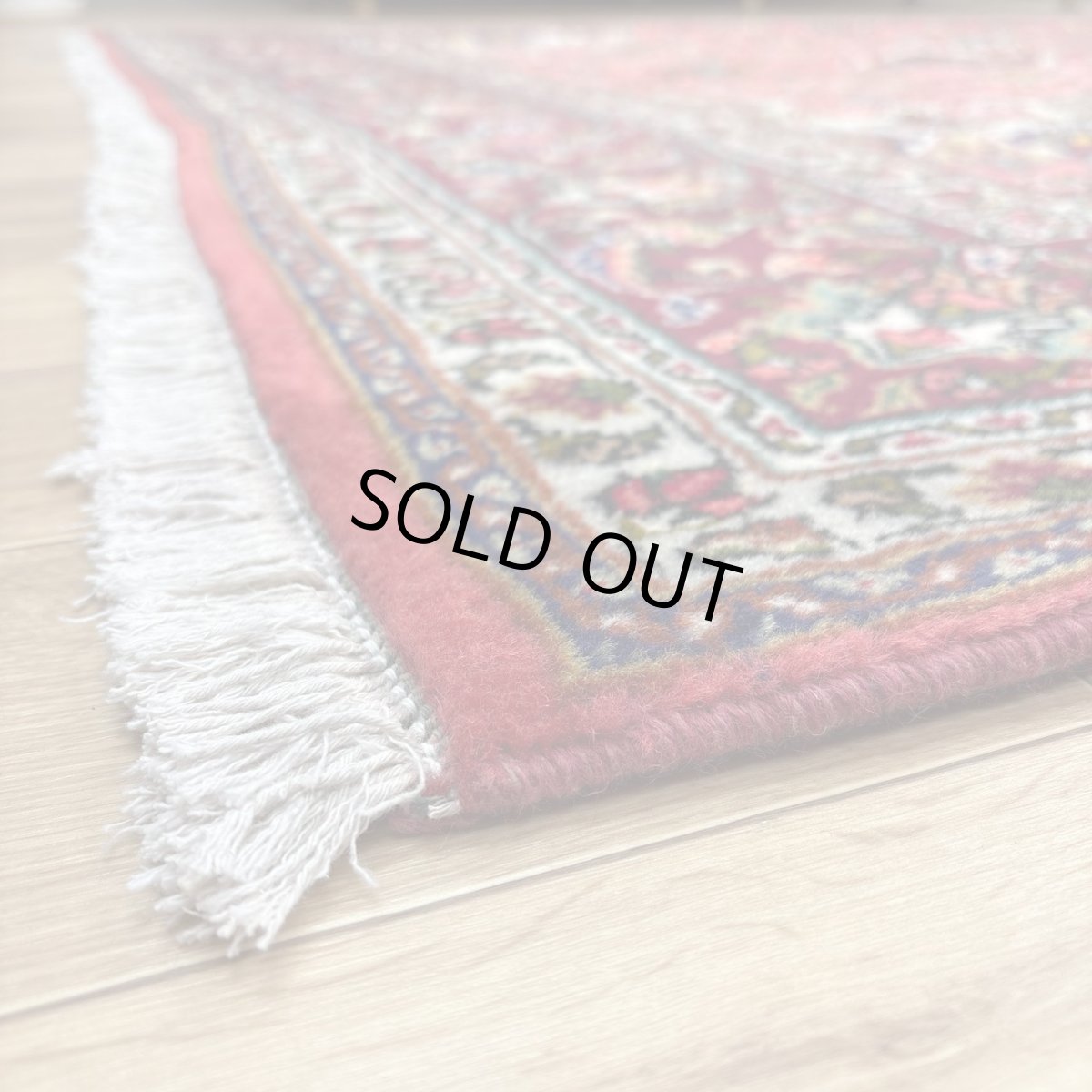 画像6: 良品 ペルシャ 絨毯 タブリーズ 縦3.3m 横2.0m 6.6㎡ 〜7帖 リビング ダイニング 3人掛けソファ コーナーソファ 大判 サイズ 303 x 199 cm 天然 ウール 手織り トライバル ラグ 敷物 マット カーペット メダリオン 中古品に抵抗のある方にもお勧めです 赤 ピンク 茜色 MA462-AD642-303199Z058 (6)