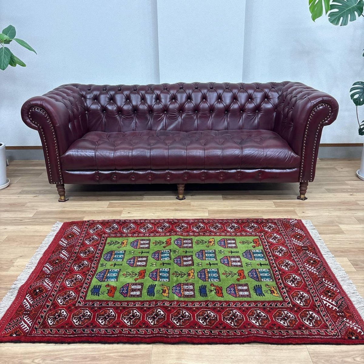 画像1: 新品 ペルシャ 部族絨毯 トルクメン 160 x 109 cm 縦1.6m 横1.1m 1.76㎡ ~1帖 2-3人掛けソファ センターテーブル サイズ ウール 手織り ハンドメイド トライバル ラグ カーペット 幾何学模様 民族柄 赤 緑 生成り色 MA461Z205-160109Z020 (1)