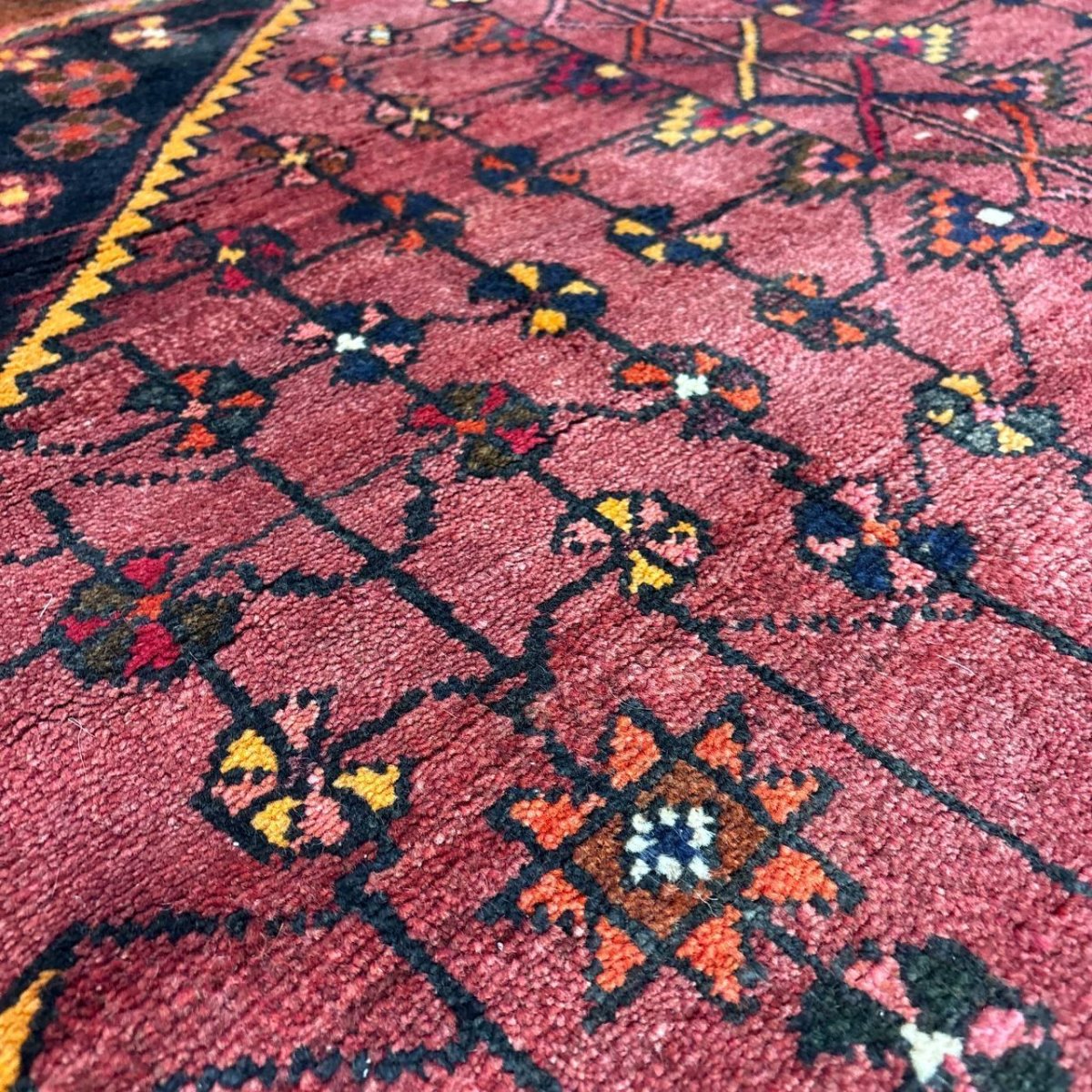 画像8: 良品 ペルシャ 部族絨毯 ヤラメ 縦2.1m 横1.6m 3.7㎡ ~3.5帖 2-3人掛けソファ サイズ 217 x 165 cm No.A798 ウール 手織り ハンドメイド トライバル ラグ カーペット 民族柄 MAAD465-A798-217165Z035 (8)