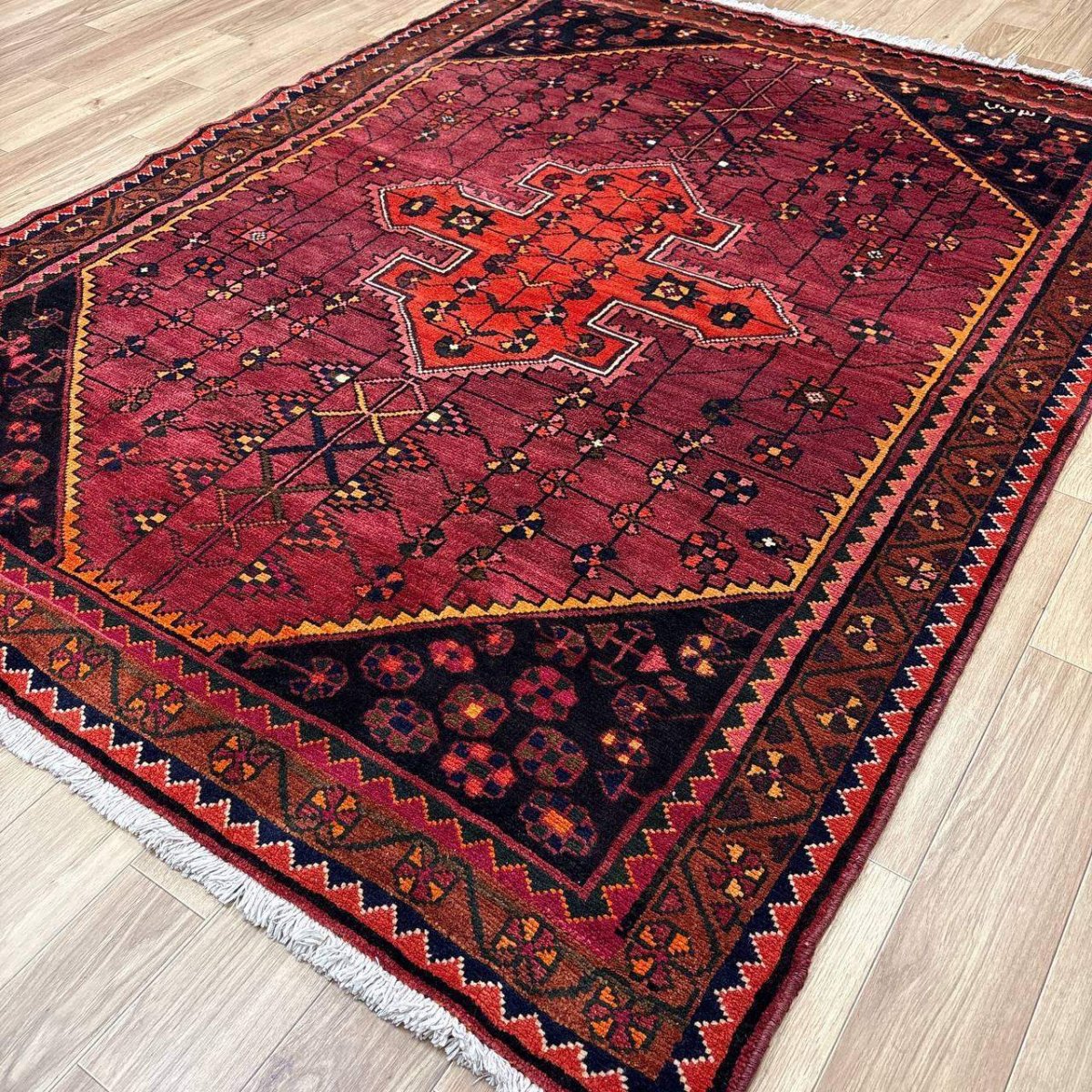 画像5: 良品 ペルシャ 部族絨毯 ヤラメ 縦2.1m 横1.6m 3.7㎡ ~3.5帖 2-3人掛けソファ サイズ 217 x 165 cm No.A798 ウール 手織り ハンドメイド トライバル ラグ カーペット 民族柄 MAAD465-A798-217165Z035 (5)