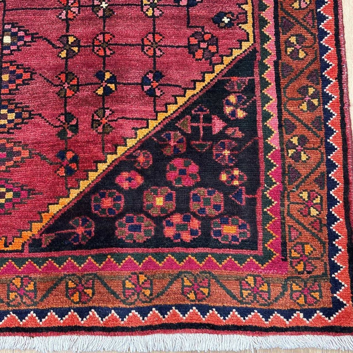 画像6: 良品 ペルシャ 部族絨毯 ヤラメ 縦2.1m 横1.6m 3.7㎡ ~3.5帖 2-3人掛けソファ サイズ 217 x 165 cm No.A798 ウール 手織り ハンドメイド トライバル ラグ カーペット 民族柄 MAAD465-A798-217165Z035 (6)