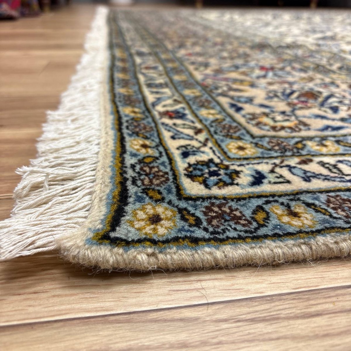 画像7: 美品 ペルシャ 絨毯 カシャーン リビング ダイニング 大判 8.3m 9畳 3人掛けソファ サイズ  343 x 242 cm 肉厚 ウール 手織り トライバル ラグ 天然 敷物 マット カーペット メダリオン ヴィンテージ ビンテージ MA479-A718-343242Z050 (7)