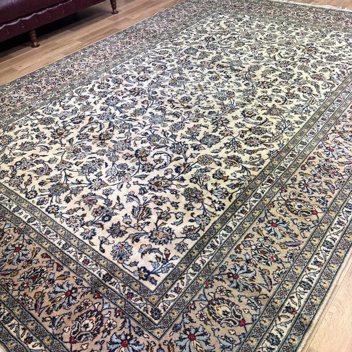 画像6: 美品 ペルシャ 絨毯 カシャーン リビング ダイニング 大判 8.3m 9畳 3人掛けソファ サイズ  343 x 242 cm 肉厚 ウール 手織り トライバル ラグ 天然 敷物 マット カーペット メダリオン ヴィンテージ ビンテージ MA479-A718-343242Z050 (6)