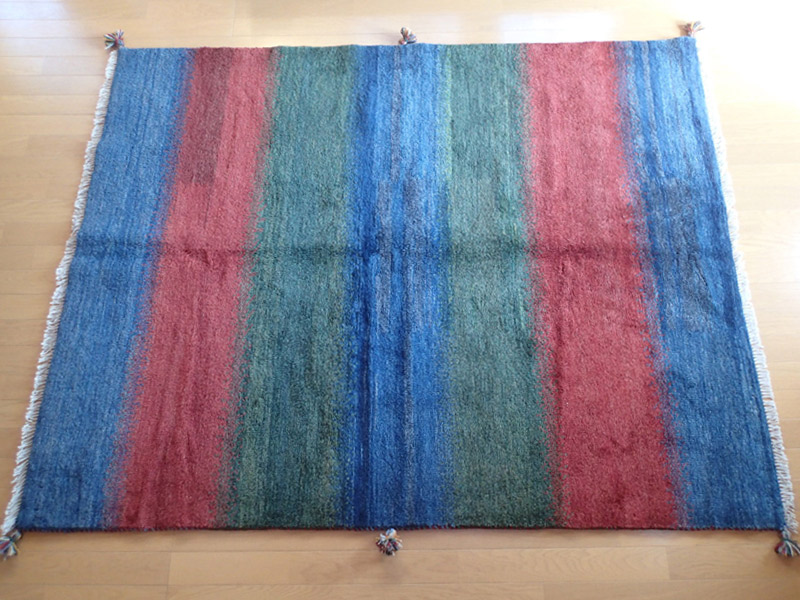 画像1: 新品 ペルシャ ギャッベ リビング サイズ 193 × 150 cm No.F10 ハンドメイド 天然 ウール 手織り ラグ 絨毯 カーペット 青 赤 緑 グラデーション n-f10-193150s005 (1)
