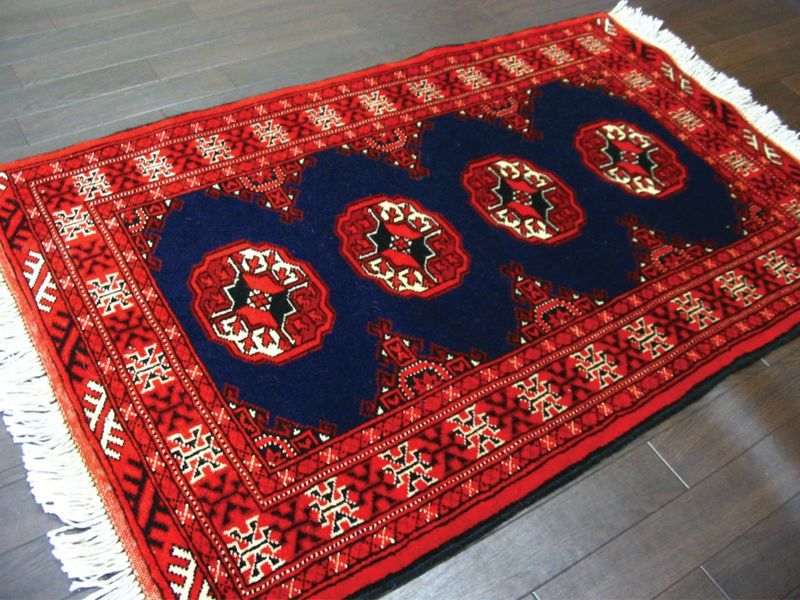 トルクメン ペルシャ 絨毯 アクセント サイズ 125 × 78 202 トライバル ラグ 天然 ウール 敷物 マット カーペット 赤 ネイビー