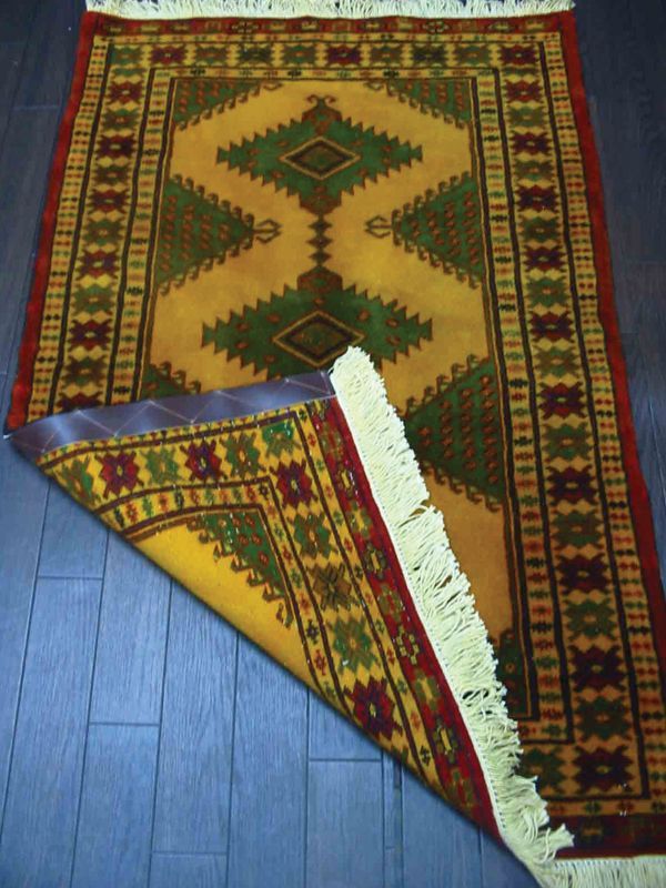 新品 トルクメン ペルシャ 絨毯 アクセント サイズ 119 × 74 cm E38 