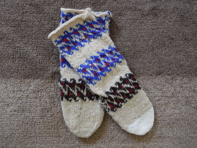 画像1: 新品 イラン製 ウール ミドル 24-25 cm 手編み靴下 ニットルームソックス Long Knit Room Socks n-wm2425-16h4a5 (1)