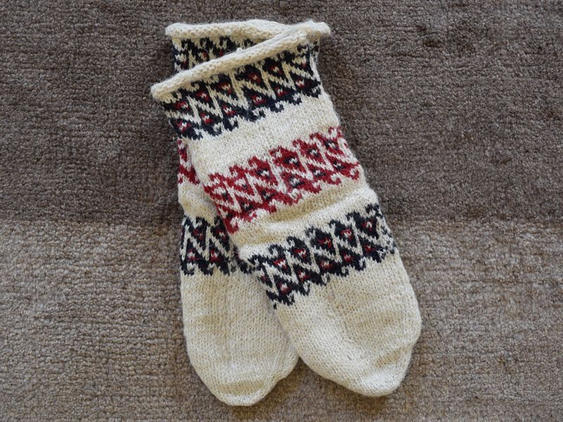 画像1: 新品 イラン製 ウール ミドル 24-25 cm 手編み靴下 ニットルームソックス Long Knit Room Socks n-wm2425-14h4a5 (1)