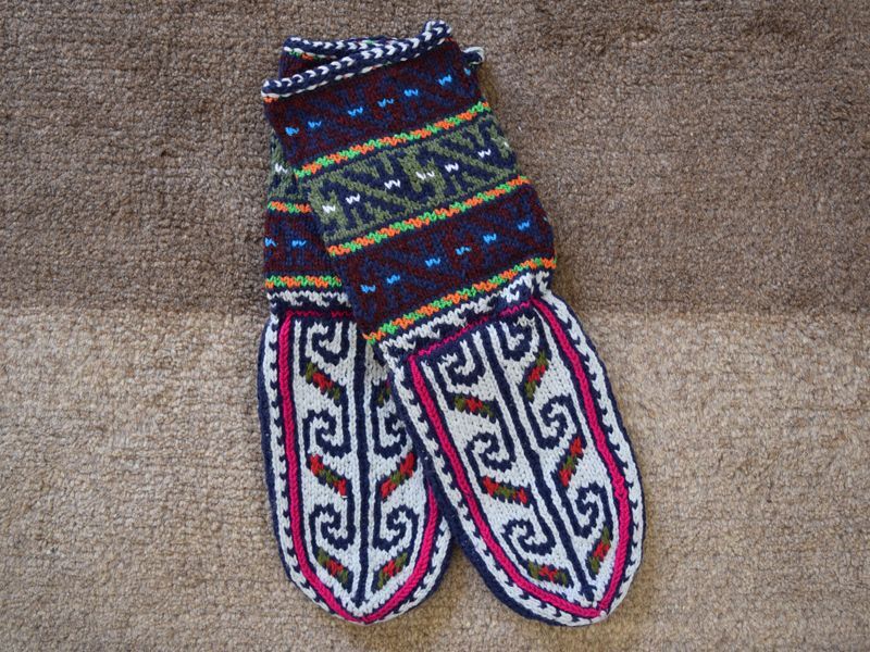 画像1: 新品 イラン製 アクリル混ウール ミドル 24-25 cm 手編み靴下 ニットルームソックス Long Knit Room Socks n-am2425-24h4a5 (1)