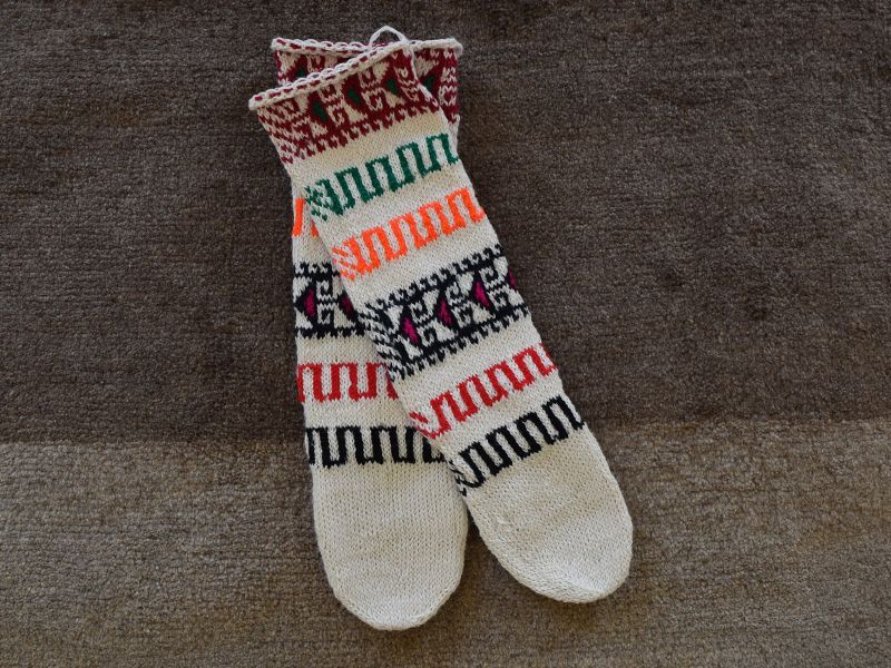 画像1: 新品 イラン製 アクリル混ウール ロング 22-23 cm 手編み靴下 ニットルームソックス Long Knit Room Socks n-al2223-32h5a7 (1)