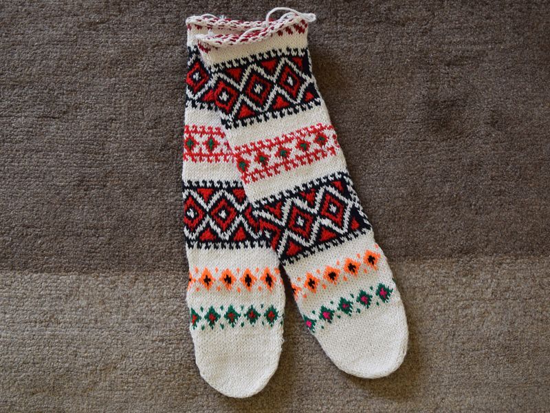 画像1: 新品 イラン製 アクリル混ウール ロング 21-22 cm 手編み靴下 ニットルームソックス Long Knit Room Socks n-al2122-45h5a7 (1)