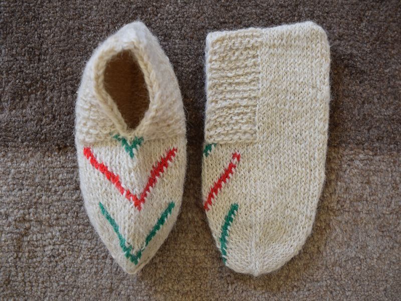 画像1: 新品 イラン製 ウール ショート くるぶし丈 23-24 cm 手編み靴下 ニットルームソックス Long Knit Room Socks n-ws2324-123h2a3 (1)