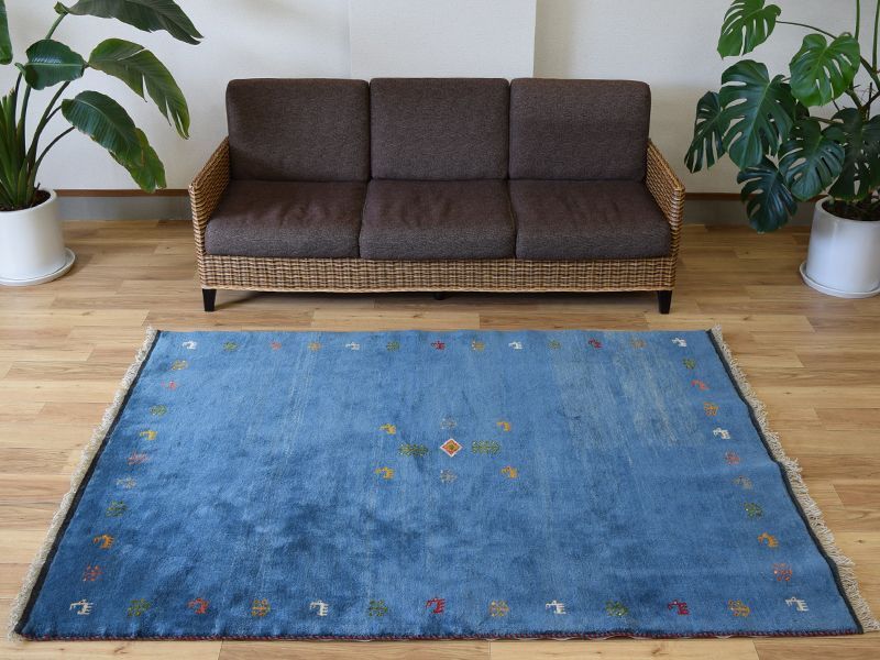 新品 ペルシャ ギャッベ No.1935 - 201 × 151 cm 縦2m 横1.5m 3㎡ 〜3帖 リビング ダイニング 2-3人掛けソファ  サイズ 肉厚 天然 ウール ギャベ 手織り ハンドメイド ラグ 絨毯 カーペット リビングダイニングルームやベッドサイドに トランジ 動物柄 青 藍色 